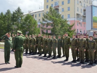 Студентов и сотрудников военной кафедры Алтайского технического университета наградили за особые успехи в прохождении службы