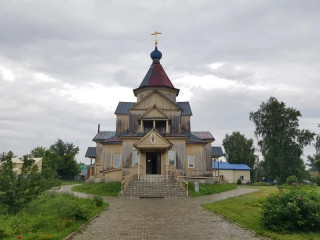 Церковь Покрова Пресвятой Богородицы в Быстром Истоке тоже выстроена по инициативе Золотухина Церковь Покрова Пресвятой Богородицы в Быстром Истоке тоже выстроена по инициативе Золотухина