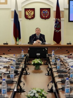 В Администрации Алтайского края рассмотрены впросы исполнения поручений Президента России