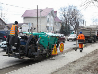 На этой неделе в столице Алтайского края отремонтируют 15 участков дорог