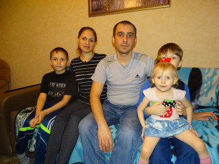 Супруги Владимир и Екатерина Каюда в этом году получили сертификат по программе «Обеспечение жильем молодых семей в Алтайском крае»